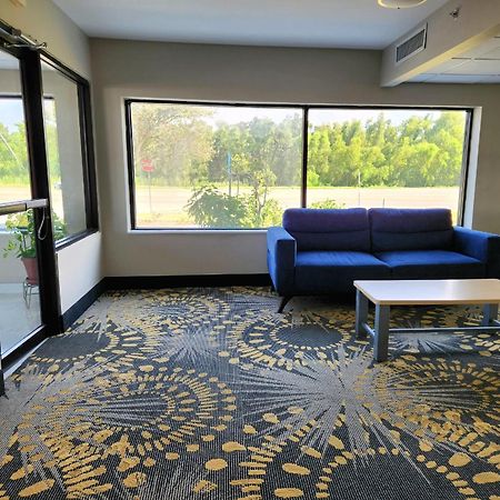 Days Inn By Wyndham Laplace- New Orleans Екстериор снимка