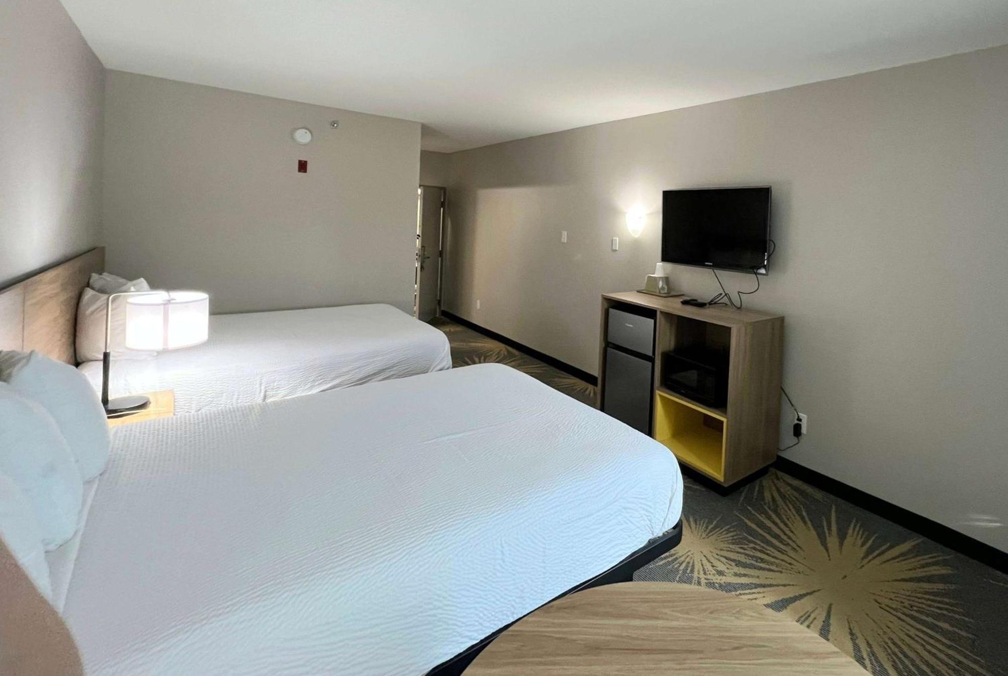 Days Inn By Wyndham Laplace- New Orleans Екстериор снимка