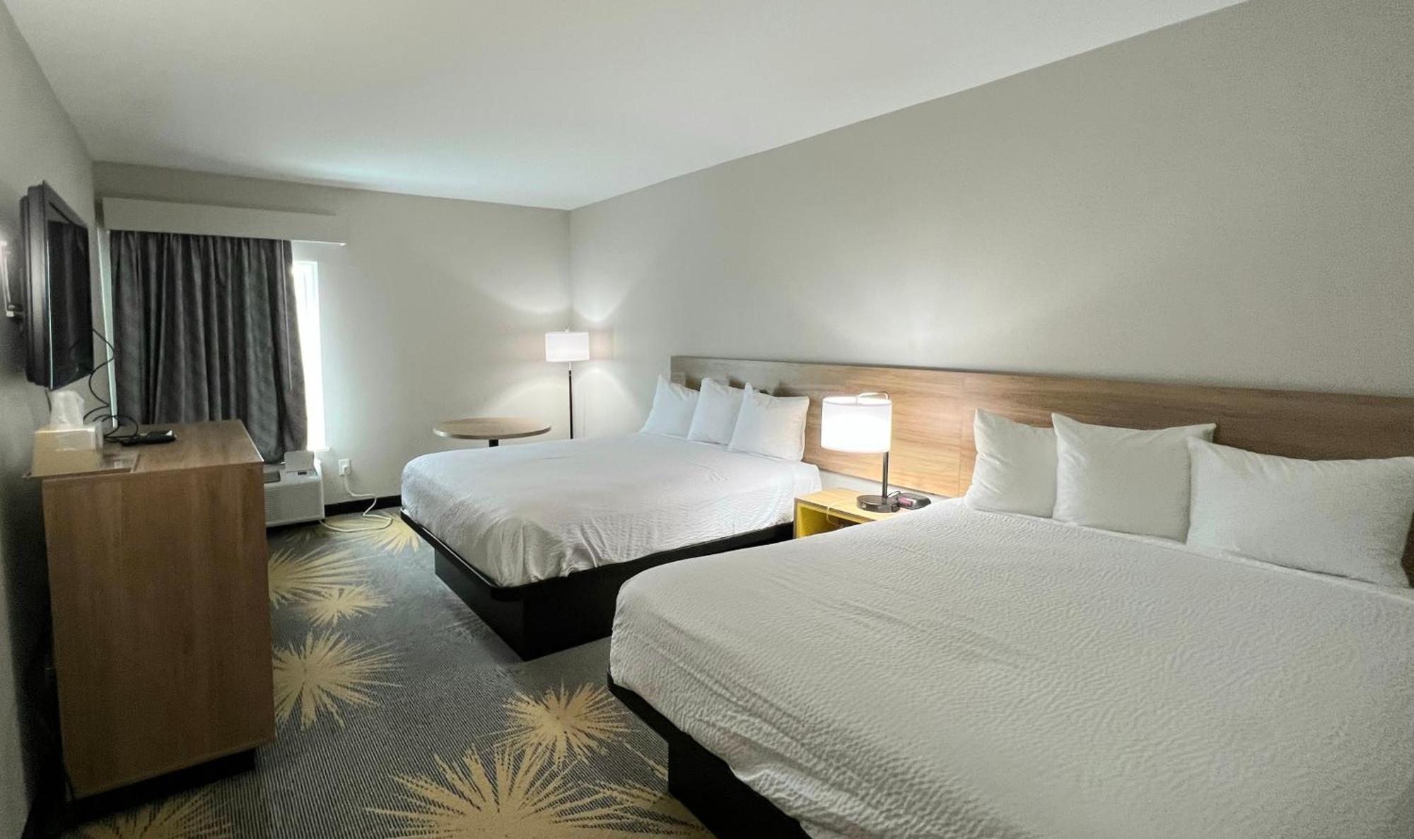 Days Inn By Wyndham Laplace- New Orleans Екстериор снимка