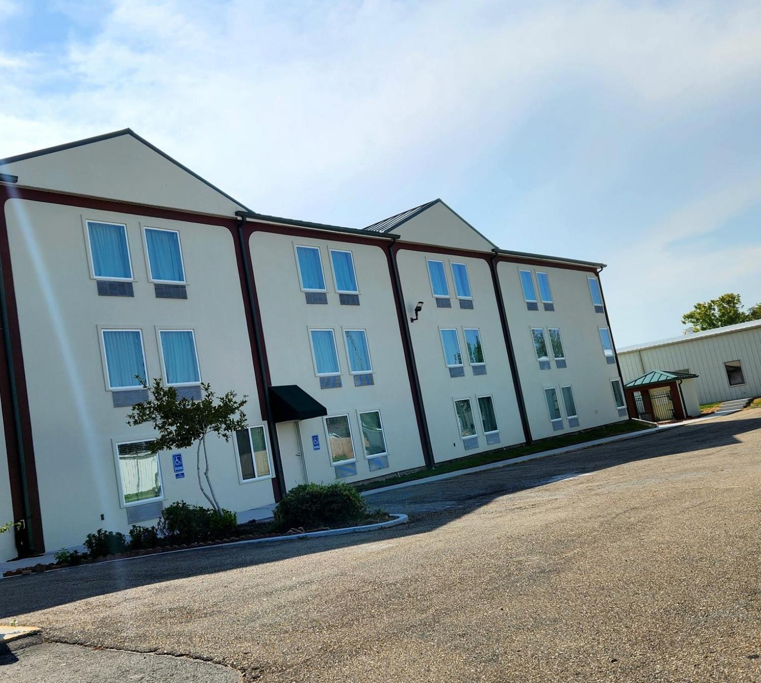 Days Inn By Wyndham Laplace- New Orleans Екстериор снимка
